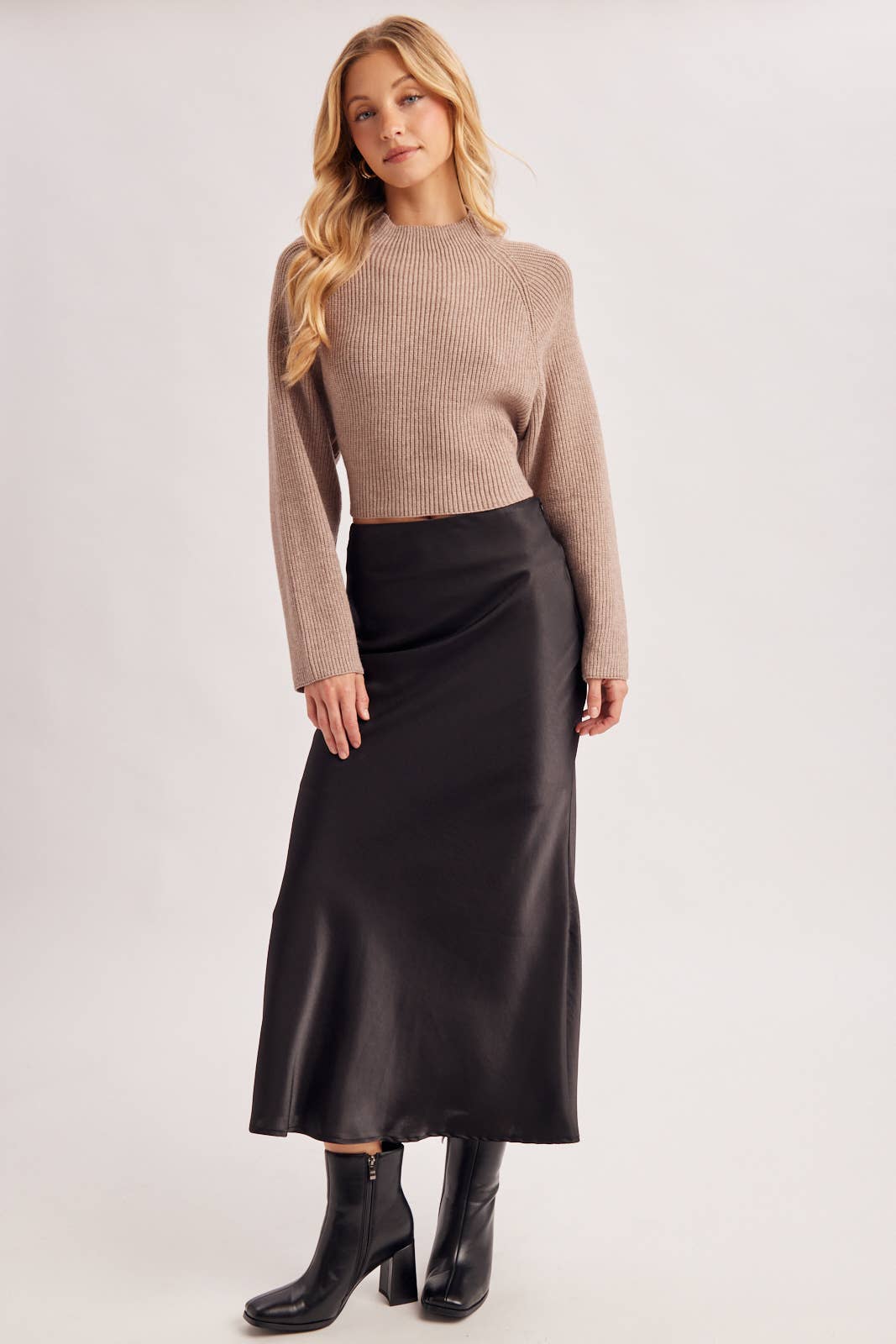 Ivy Open Back Sweater ( Black or Mocha)