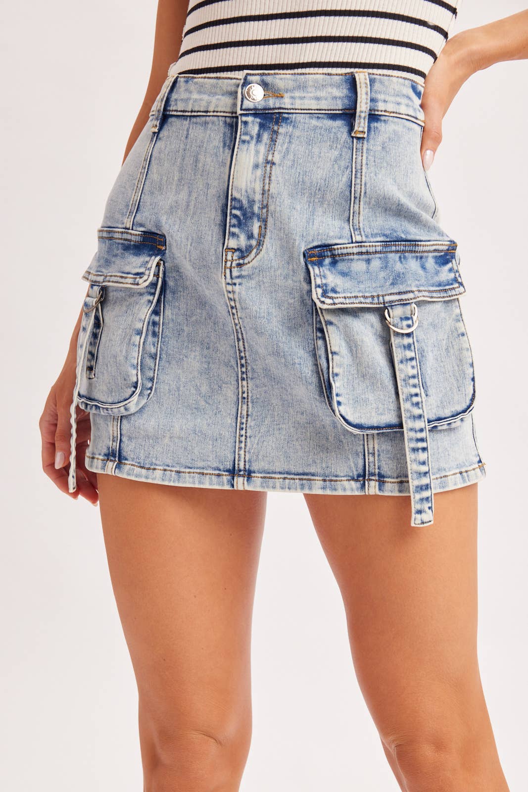 UTILITY CARGO DENIM MINI SKIRT