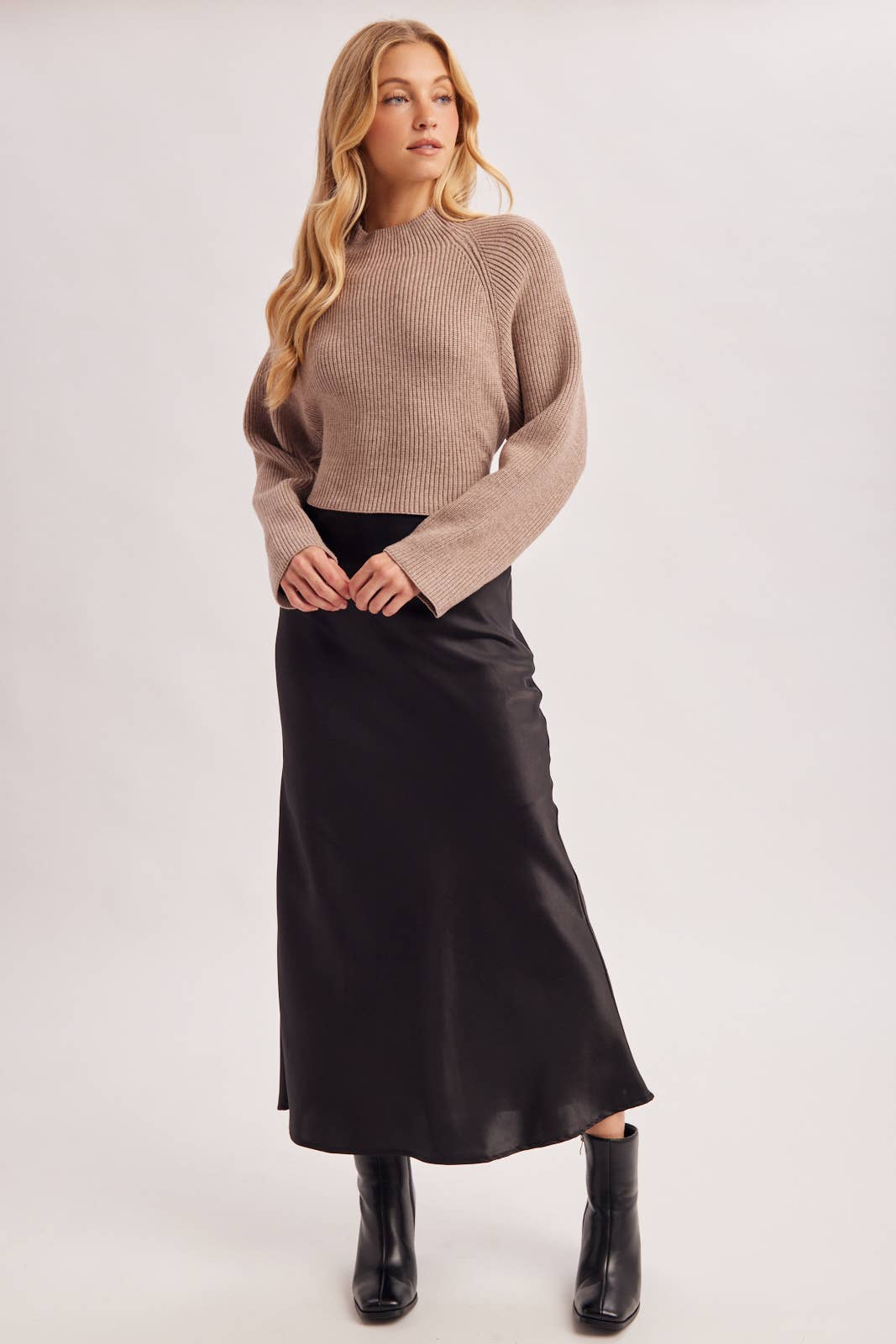 Ivy Open Back Sweater ( Black or Mocha)